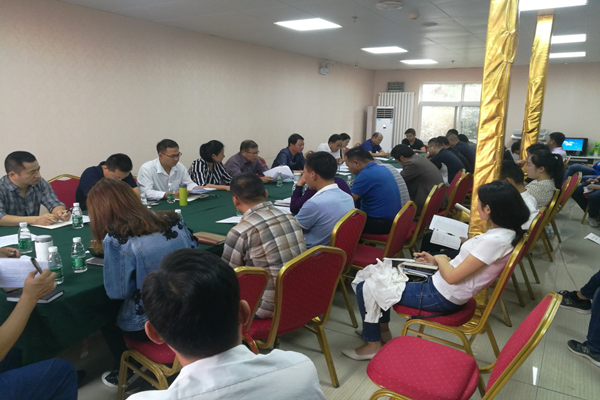 华体会体育-华体会（中国）
召开西站路道路工程结算审计动员大会